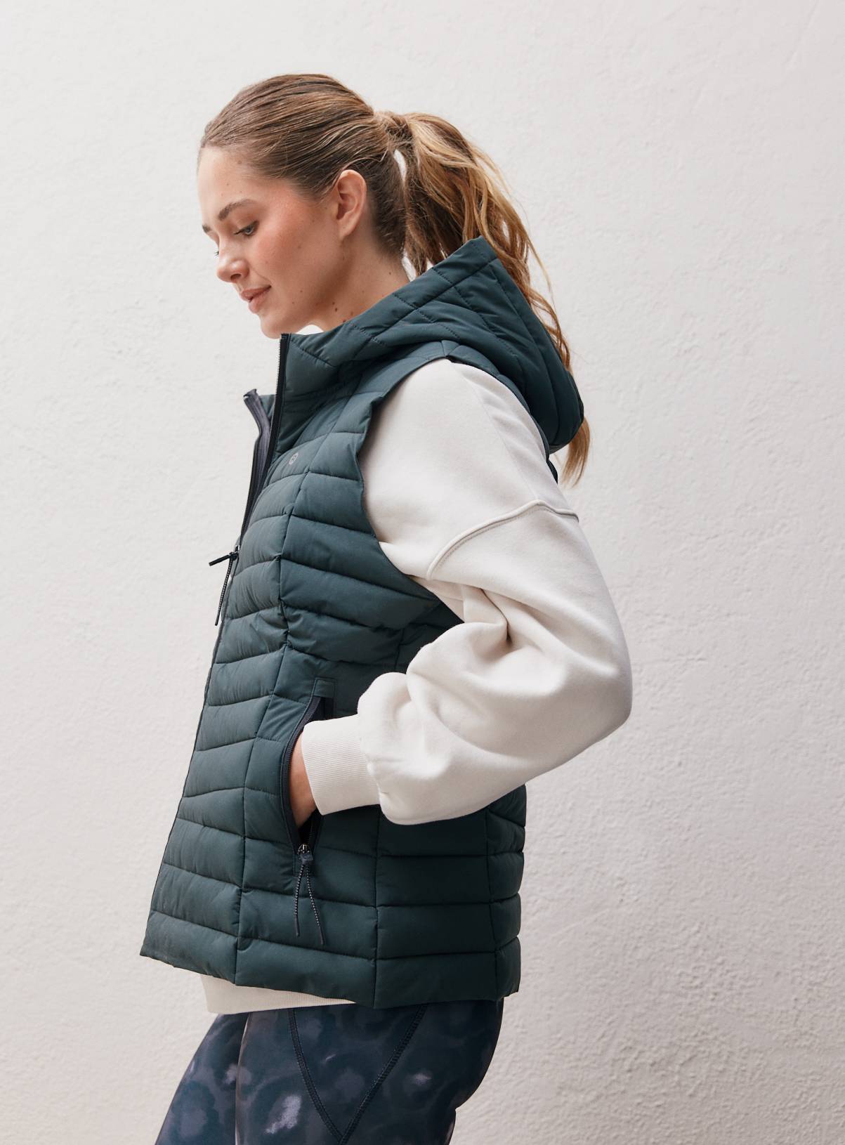 REAKTIV Khaki Hooded Gilet M - Image 1